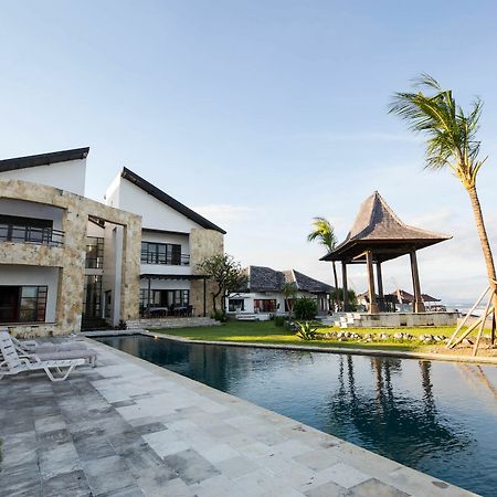 Suarti Resort, Villas & Gallery Ketewel Exterior photo