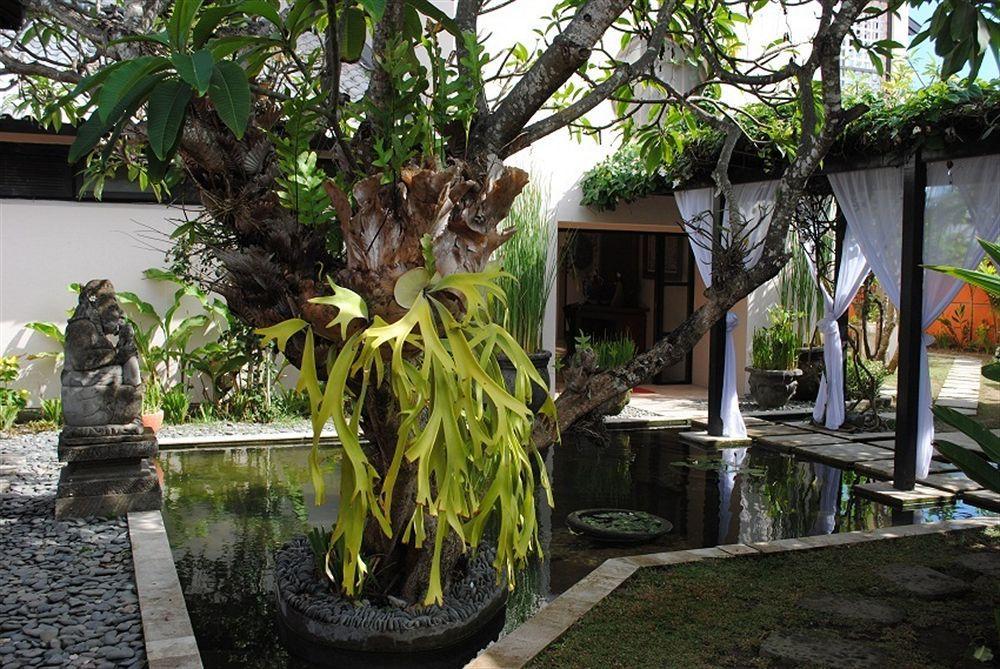 Suarti Resort, Villas & Gallery Ketewel Exterior photo