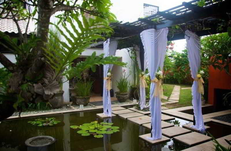 Suarti Resort, Villas & Gallery Ketewel Exterior photo