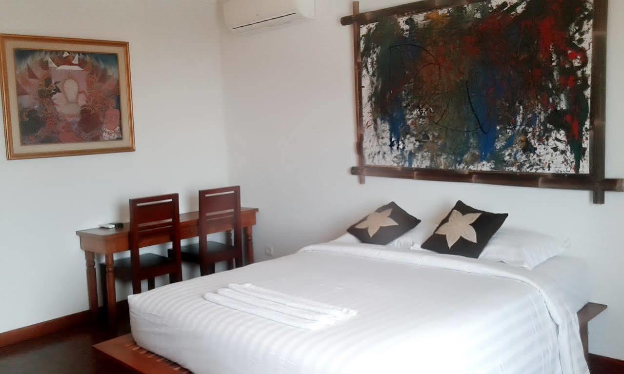 Suarti Resort, Villas & Gallery Ketewel Exterior photo